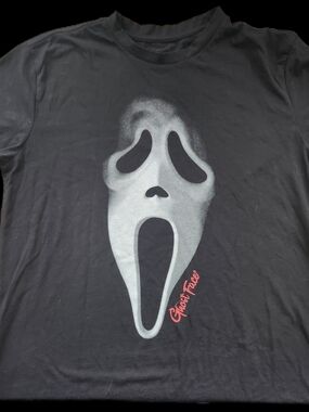 Scream Ghostface Graphic Tee in Black